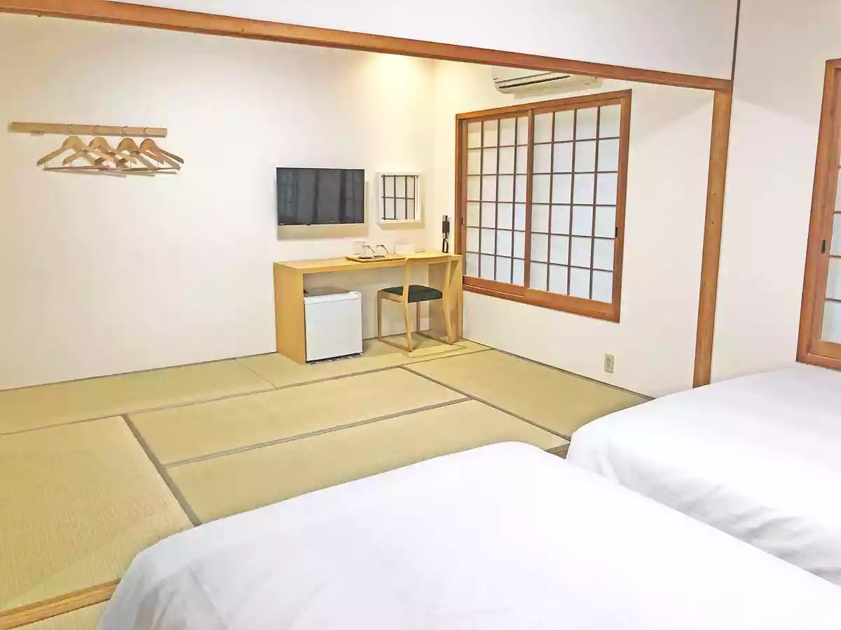 小さなホテルSHIMOKOSHIKI＜甑島・下甑島＞(和洋ツイン)(夕食/有料プランあり)の写真