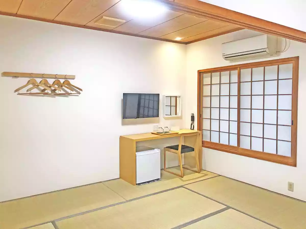 小さなホテルSHIMOKOSHIKI＜甑島・下甑島＞(和洋ツイン)(夕食/有料プランあり)の写真