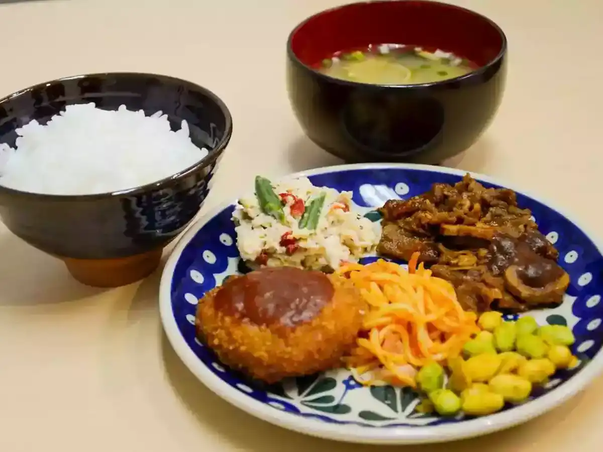 小さなホテルSHIMOKOSHIKI＜甑島・下甑島＞(和洋ツイン)(夕食/有料プランあり)の写真