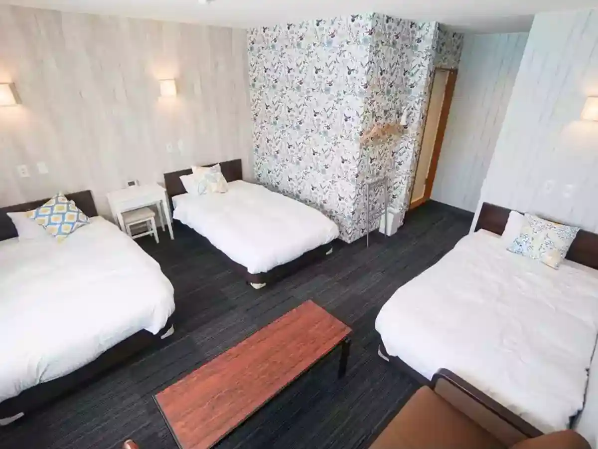 小さなホテルSHIMOKOSHIKI＜甑島・下甑島＞（トリプル）(夕食/有料プランあり)　の写真